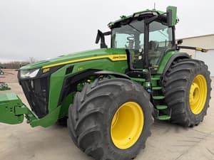 2023 John Deere 8R 370 Image