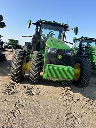 Image of John Deere 8R 370 equipment image 4