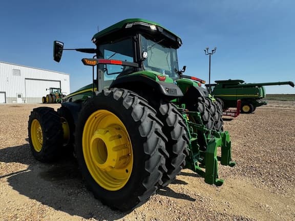Image of John Deere 8R 370 equipment image 2