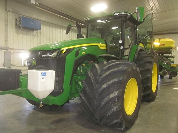 Image of John Deere 8R 370 equipment image 2