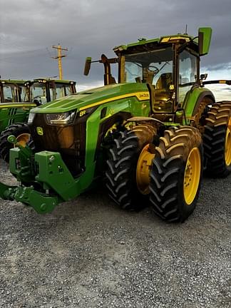 Image of John Deere 8R 370 equipment image 2