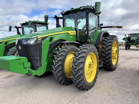 Image of John Deere 8R 370 Primary image