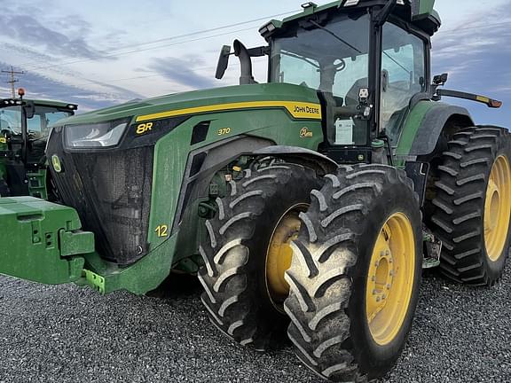 Image of John Deere 8R 370 Primary image