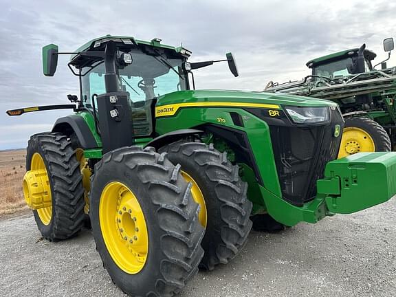 Image of John Deere 8R 370 equipment image 1