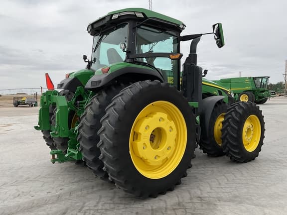 Image of John Deere 8R 370 equipment image 4