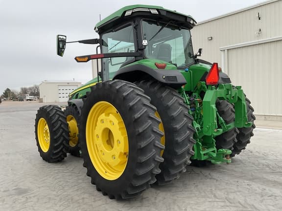 Image of John Deere 8R 370 equipment image 2