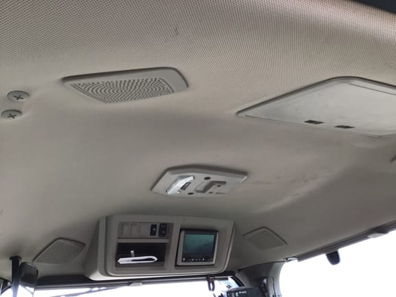 2023 John Deere 8R 370 Equipment Image0