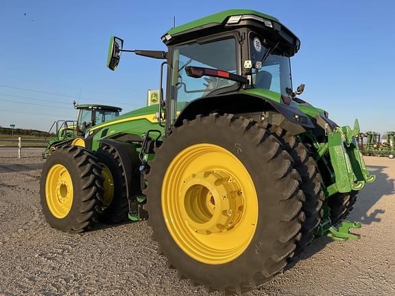 Image of John Deere 8R 370 equipment image 4