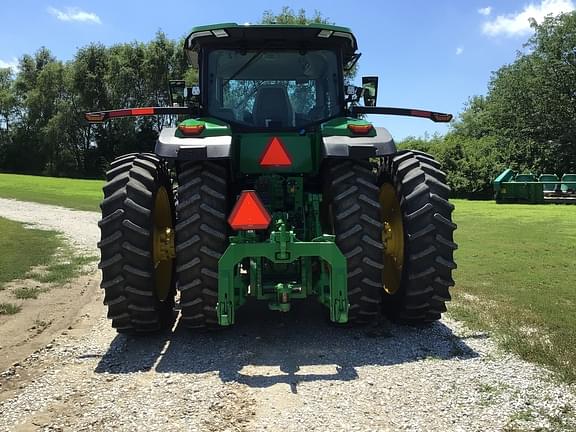 Image of John Deere 8R 370 equipment image 4