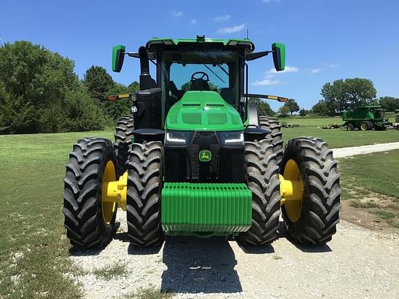 Image of John Deere 8R 370 equipment image 1
