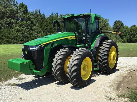 Image of John Deere 8R 370 equipment image 2