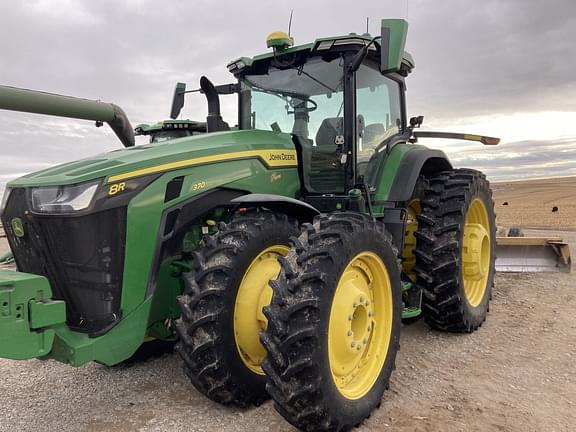 Image of John Deere 8R 370 equipment image 1