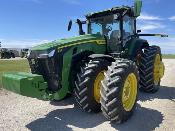2023 John Deere 8R 370 Equipment Image0