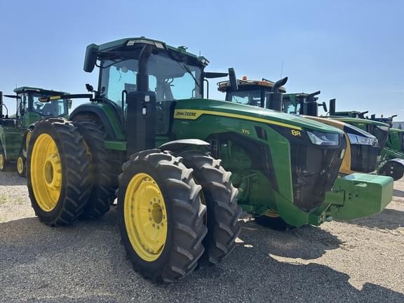 Image of John Deere 8R 370 equipment image 3