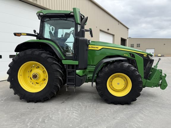 Image of John Deere 8R 370 equipment image 1