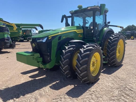 Image of John Deere 8R 370 equipment image 2