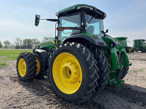 Image of John Deere 8R 370 equipment image 2
