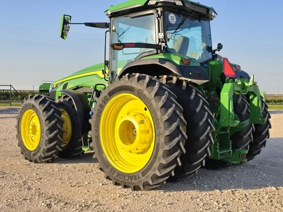 Image of John Deere 8R 370 equipment image 2