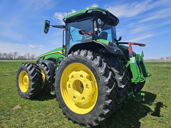 Image of John Deere 8R 370 equipment image 2