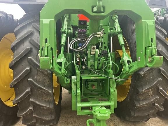 Image of John Deere 8R 370 equipment image 4