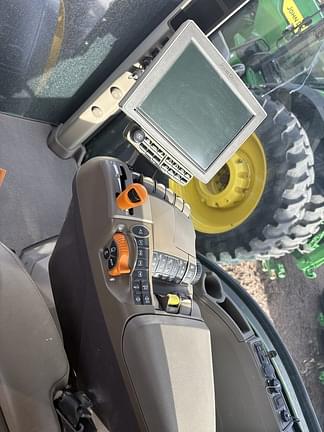 Image of John Deere 8R 370 equipment image 4