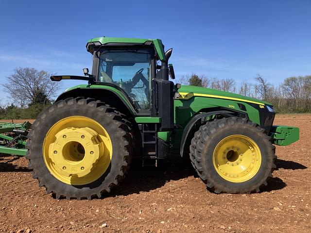 Image of John Deere 8R 370 equipment image 1