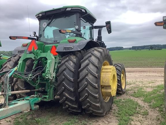 Image of John Deere 8R 370 equipment image 2