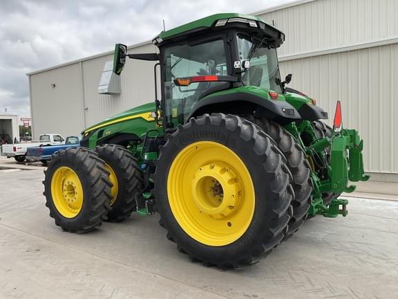 Image of John Deere 8R 370 equipment image 2
