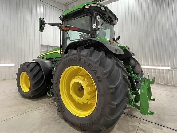 Image of John Deere 8R 370 equipment image 4