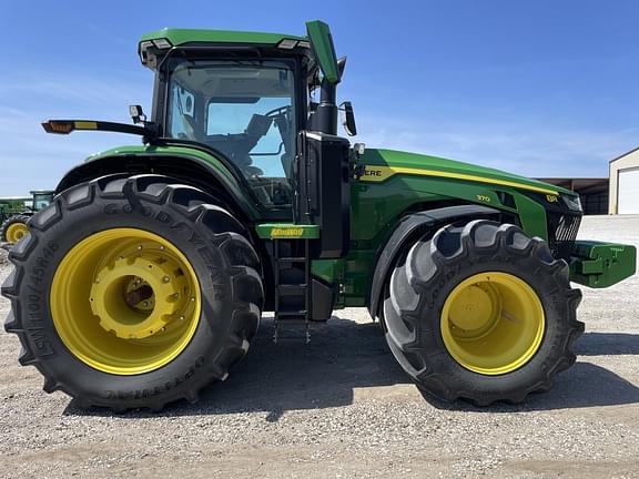 Image of John Deere 8R 370 equipment image 4