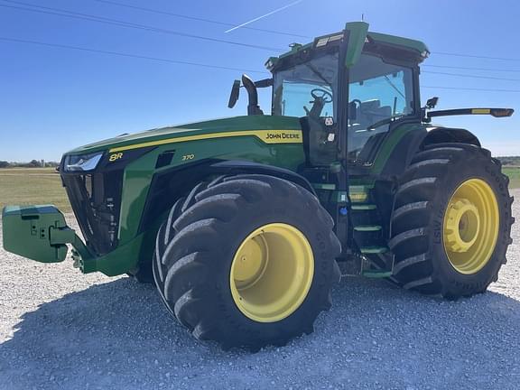 Image of John Deere 8R 370 equipment image 2