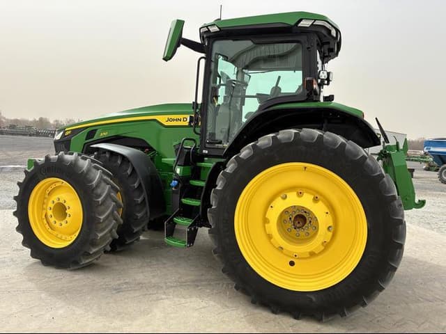 Image of John Deere 8R 370 equipment image 4