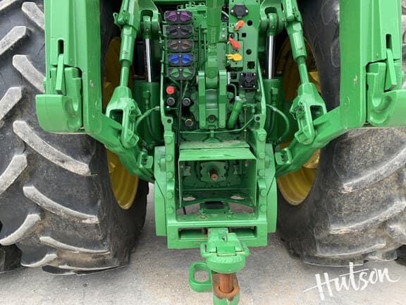 Image of John Deere 8R 370 equipment image 4