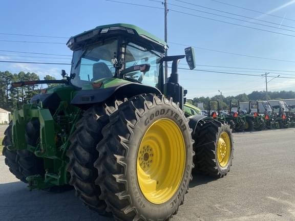 Image of John Deere 8R 370 equipment image 4