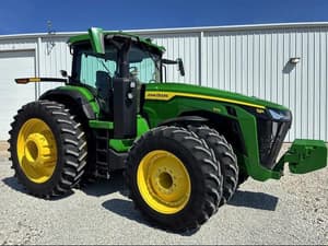 2023 John Deere 8R 370 Image