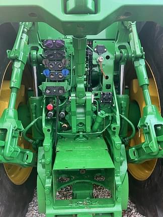 Image of John Deere 8R 370 equipment image 3