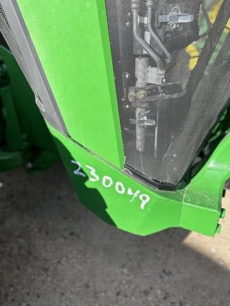 Image of John Deere 8R 370 equipment image 4