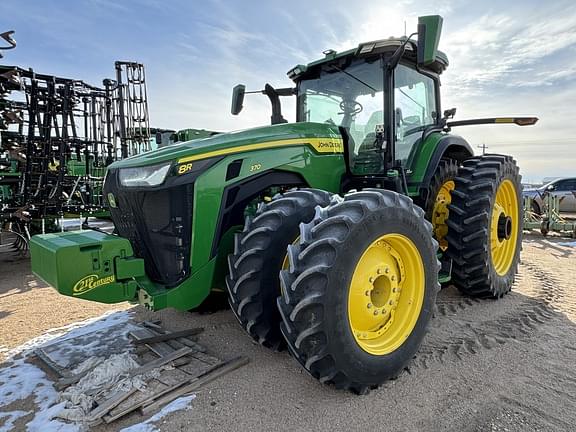 Image of John Deere 8R 370 equipment image 1