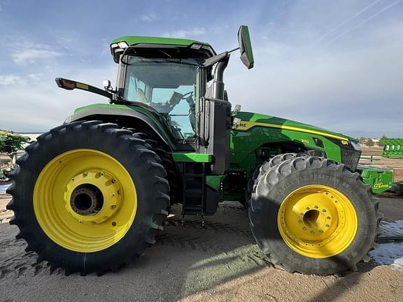 Image of John Deere 8R 370 equipment image 4