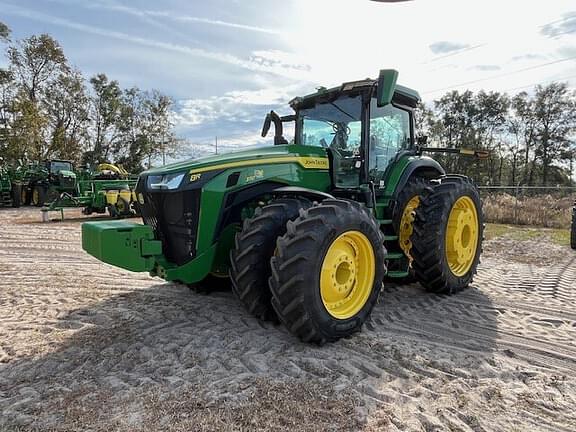 Image of John Deere 8R 370 equipment image 2