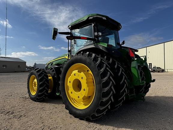 Image of John Deere 8R 370 equipment image 2