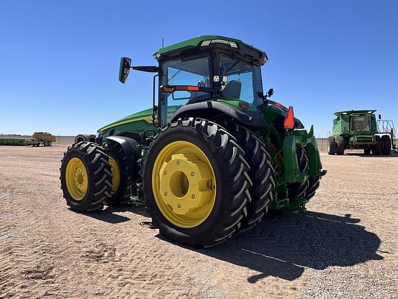 Image of John Deere 8R 370 equipment image 2