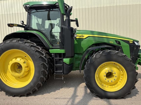Image of John Deere 8R 370 equipment image 3
