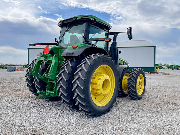 Image of John Deere 8R 370 equipment image 4