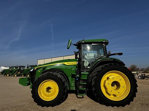 Image of John Deere 8R 370 equipment image 1