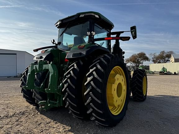 Image of John Deere 8R 370 equipment image 4