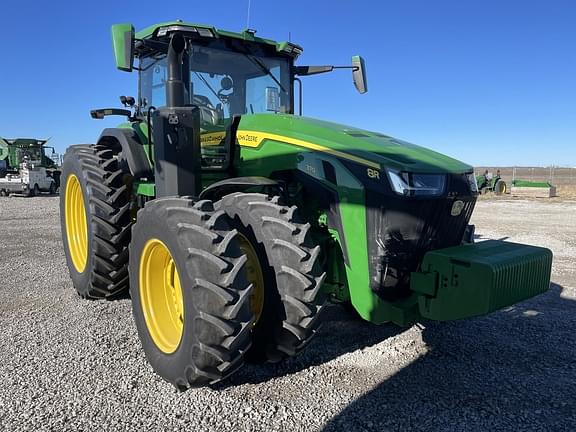 Image of John Deere 8R 370 equipment image 1