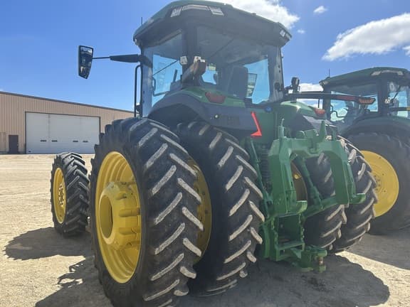 Image of John Deere 8R 370 equipment image 4