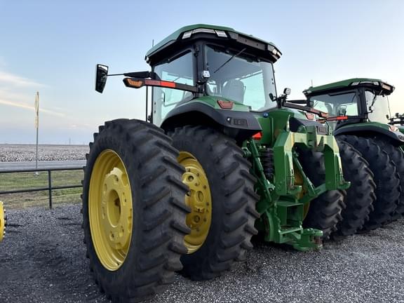 Image of John Deere 8R 370 equipment image 4