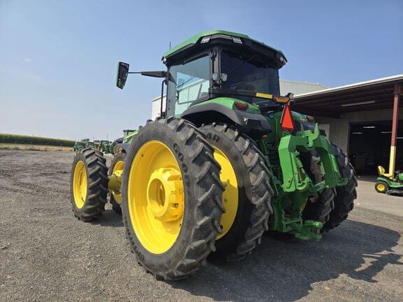 Image of John Deere 8R 370 equipment image 2